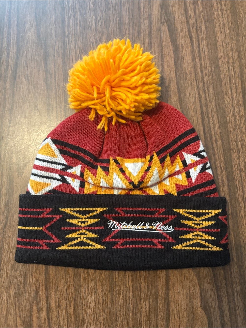Mitchell & Ness Miami Heat Geotech Cuffed Pom Knit Beanie